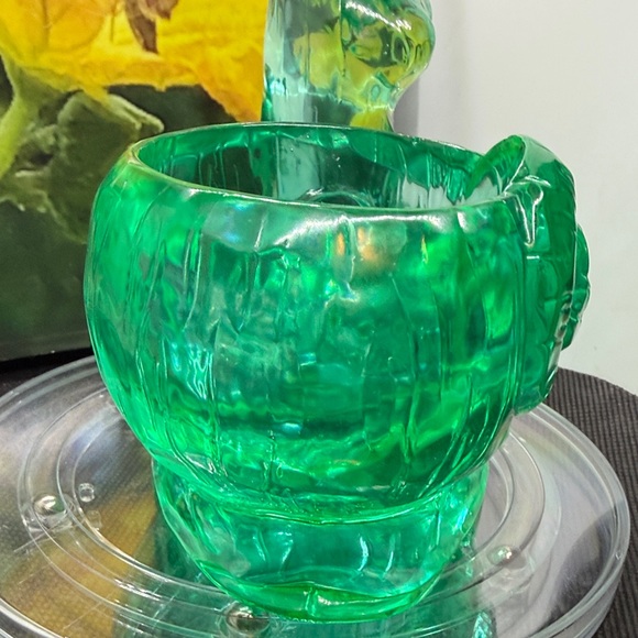 Unique Resin Green Snail Planter - Picture 5 of 14